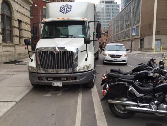 buckley-buffered bike lanes are blocked