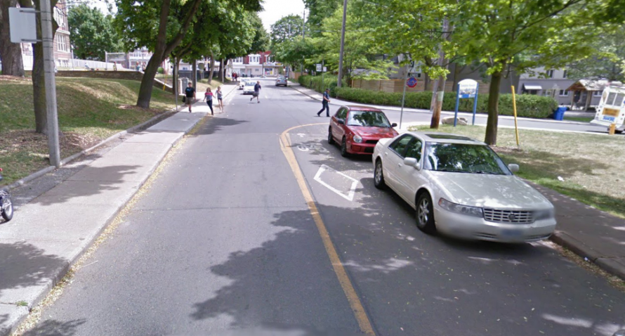 Strathcona contraflow lane